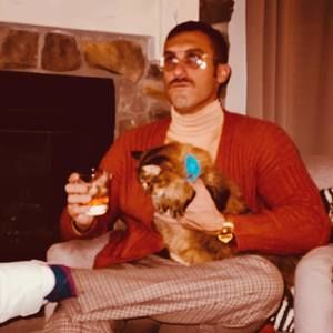 Meet your Posher, Levi